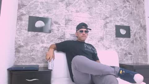 Yeison online show from November 8, 2025, 11:21 am