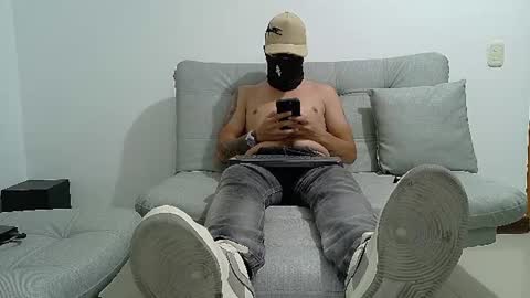 yeisongomezz online show from July 17, 2026, 12:06 am