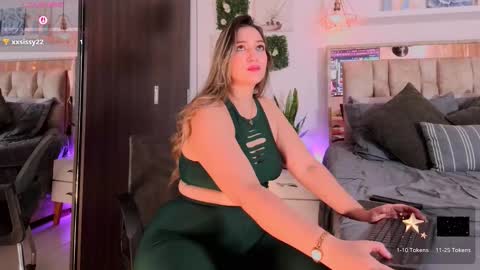 yellow_lily online show from March 7, 2026, 3:42 pm