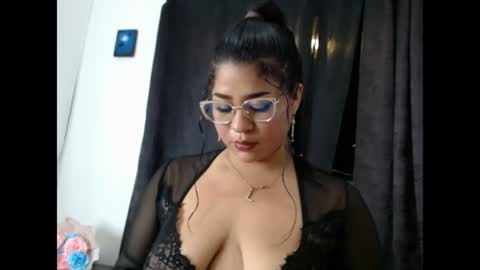 yelly online show from June 19, 2026, 2:27 am