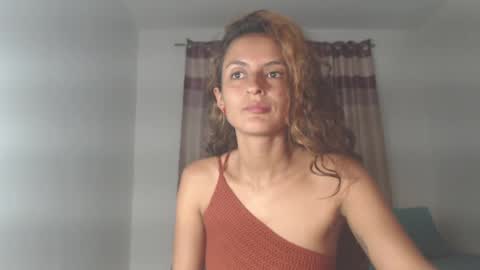 Snapshot of yemaya_28 chatting on April 27, 2026, 4:32 am Yemaya 28 online show from April 27, 2026, 4:32 am
