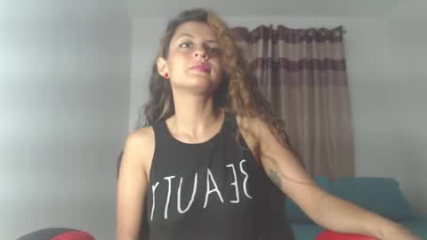 Snapshot of yemaya_28 chatting on April 30, 2026, 5:14 am Yemaya 28 online show from April 30, 2026, 5:14 am