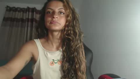 Snapshot of yemaya_28 chatting on May 11, 2026, 2:17 am Yemaya 28 online show from May 11, 2026, 2:17 am