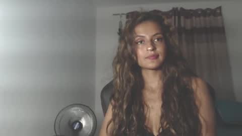 Snapshot of yemaya_28 chatting on May 19, 2026, 5:36 am Yemaya 28 online show from May 19, 2026, 5:36 am