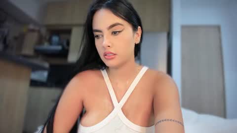yenifer016 online show from July 23, 2026, 3:04 am