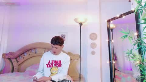 Snapshot of yeremmy_twink chatting on May 10, 2026, 4:12 pm yeremmy_twink online show from May 10, 2026, 4:12 pm