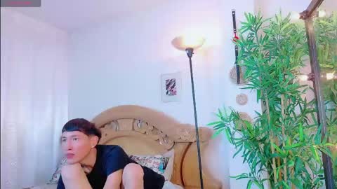 Snapshot of yeremmy_twink chatting on June 5, 2026, 7:19 pm yeremmy_twink online show from June 5, 2026, 7:19 pm