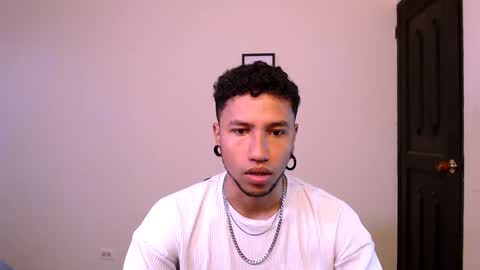 Snapshot of yerfon_s1 chatting on December 16, 2024, 6:05 pm Yeff ind. model online show from December 16, 2024, 6:05 pm