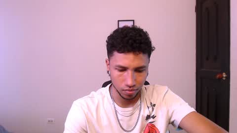 Snapshot of yerfon_s1 chatting on December 17, 2024, 5:26 pm Yeff ind. model online show from December 17, 2024, 5:26 pm