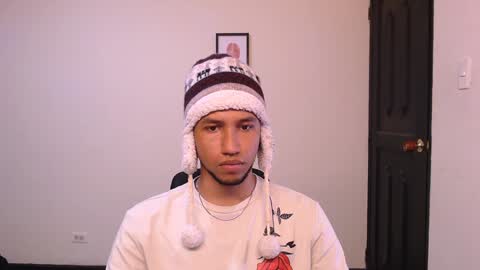 Snapshot of yerfon_s1 chatting on December 25, 2024, 12:16 am Yeff ind. model online show from December 25, 2024, 12:16 am