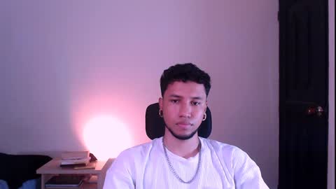 Snapshot of yerfon_s1 chatting on January 28, 2025, 1:39 am Yeff ind. model online show from January 28, 2025, 1:39 am