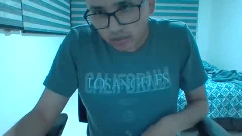 yesidxxx123_ online show from April 26, 2026, 4:54 am