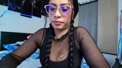 yesie_hot2 online show from July 28, 2026, 1:12 am