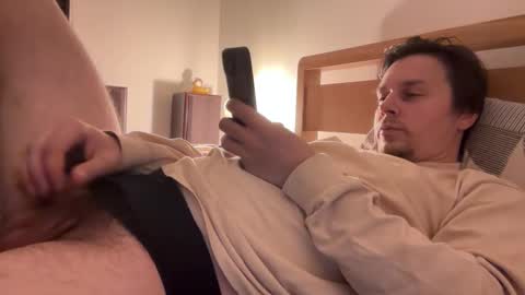 Snapshot of yesimlonely chatting on November 5, 2025, 11:27 pm Sal online show from November 5, 2025, 11:27 pm