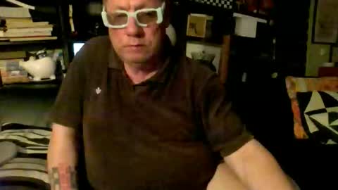 yessex247 online show from April 24, 2026, 1:52 am