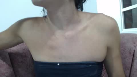 Snapshot of yessica_08 chatting on April 27, 2026, 4:21 am yessica and andres online show from April 27, 2026, 4:21 am