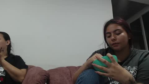 Snapshot of yessica_08 chatting on May 7, 2026, 2:28 am yessica and andres online show from May 7, 2026, 2:28 am