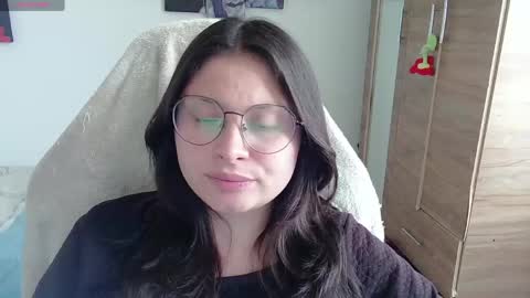Snapshot of yessica_gomez01 chatting on June 5, 2026, 10:15 pm yessica_gomez01 online show from June 5, 2026, 10:15 pm