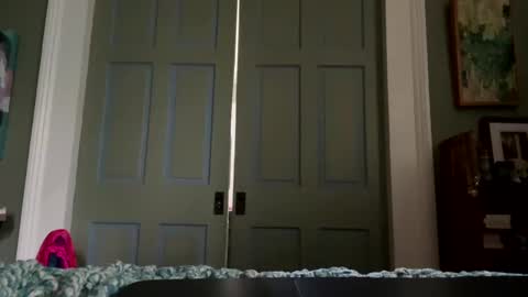 yessirmoreplease online show from February 7, 2025, 7:27 pm