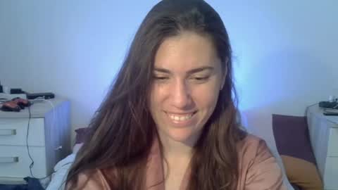 Snapshot of yesyoucanjustdoit chatting on June 1, 2026, 8:49 am Kira online show from June 1, 2026, 8:49 am