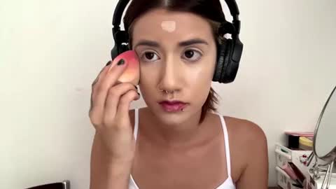 Snapshot of yettahagins chatting on July 7, 2026, 12:20 pm Julia 3 online show from July 7, 2026, 12:20 pm