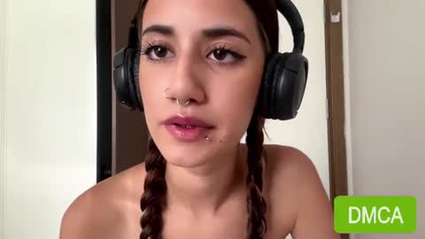 Snapshot of yettahagins chatting on July 25, 2026, 2:25 pm Julia 3 online show from July 25, 2026, 2:25 pm
