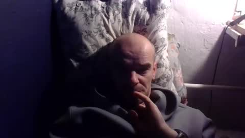 yewloo online show from October 27, 2025, 3:49 pm