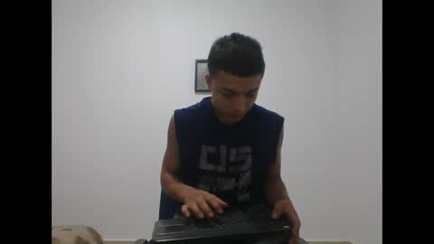 yissus_20 online show from November 6, 2025, 2:07 pm