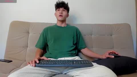 yizus_bonz online show from June 28, 2026, 3:18 pm