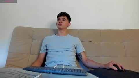 yizus_bonz online show from July 5, 2026, 6:59 pm