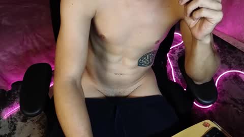 Snapshot of ylk_ chatting on September 13, 2025, 6:40 pm Darius online show from September 13, 2025, 6:40 pm