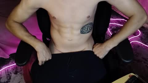 Snapshot of ylk_ chatting on September 19, 2025, 6:52 pm Darius online show from September 19, 2025, 6:52 pm