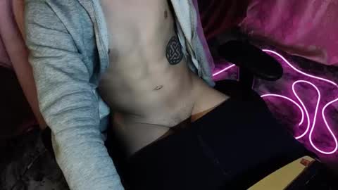 Snapshot of ylk_ chatting on October 22, 2025, 2:39 pm Darius online show from October 22, 2025, 2:39 pm