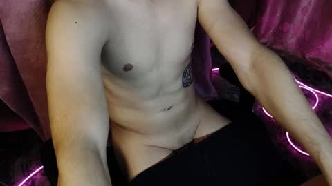 Snapshot of ylk_ chatting on October 25, 2025, 3:29 pm Darius online show from October 25, 2025, 3:29 pm