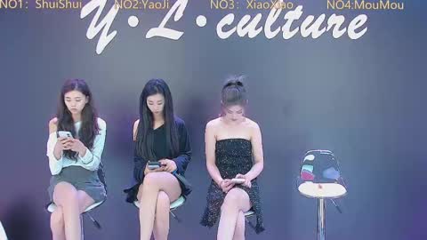 ylwh001 online show from September 8, 2025, 2:27 pm