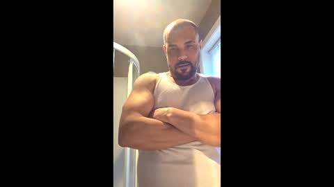 Snapshot of ynfantejovanny chatting on April 18, 2026, 12:09 pm ynfantejovanny online show from April 18, 2026, 12:09 pm