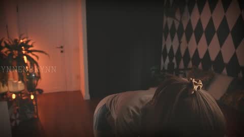 Snapshot of ynnenbrynn chatting on December 16, 2024, 11:01 am ynnenbrynn online show from December 16, 2024, 11:01 am