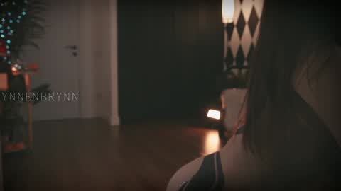 Snapshot of ynnenbrynn chatting on December 20, 2024, 11:00 am ynnenbrynn online show from December 20, 2024, 11:00 am