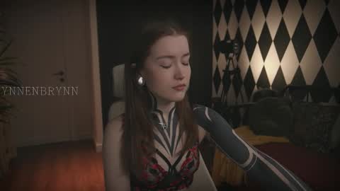 Snapshot of ynnenbrynn chatting on February 15, 2025, 4:25 am ynnenbrynn online show from February 15, 2025, 4:25 am