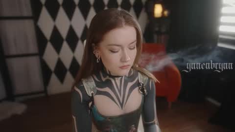 Snapshot of ynnenbrynn chatting on October 11, 2025, 7:40 am ynnenbrynn online show from October 11, 2025, 7:40 am