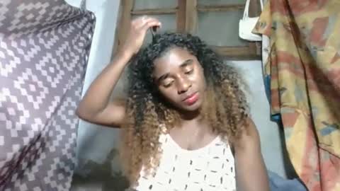 Snapshot of yolandrina05 chatting on September 17, 2025, 7:37 pm yolandrina05 online show from September 17, 2025, 7:37 pm