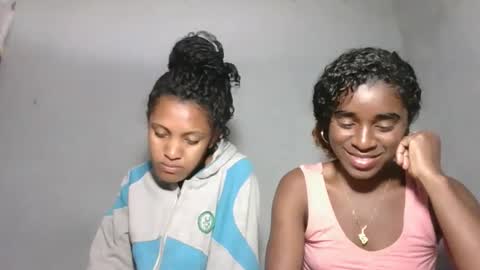 Snapshot of yolandrina05 chatting on September 26, 2025, 8:07 am yolandrina05 online show from September 26, 2025, 8:07 am