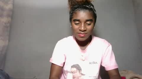 Snapshot of yolandrina05 chatting on September 30, 2025, 6:51 am yolandrina05 online show from September 30, 2025, 6:51 am