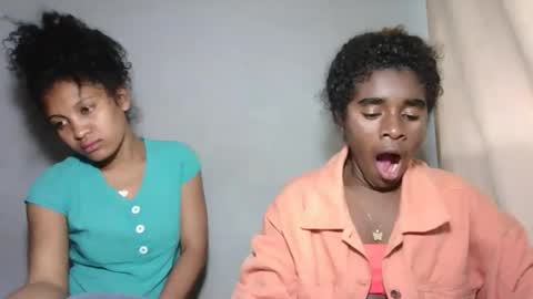 Snapshot of yolandrina05 chatting on October 8, 2025, 11:24 pm yolandrina05 online show from October 8, 2025, 11:24 pm