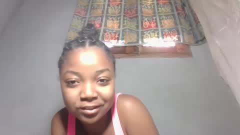 Snapshot of yolandrina05 chatting on October 30, 2025, 9:00 am yolandrina05 online show from October 30, 2025, 9:00 am