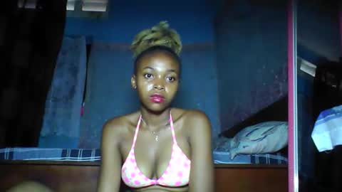 Snapshot of yolandrina05 chatting on December 4, 2025, 6:23 am yolandrina05 online show from December 4, 2025, 6:23 am