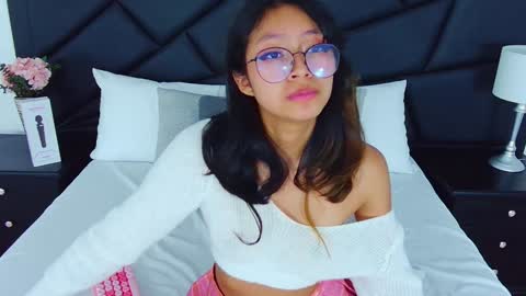 Snapshot of yommi_winx chatting on February 7, 2025, 9:47 am Yommi Winx online show from February 7, 2025, 9:47 am