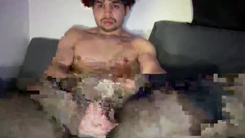 Snapshot of yooitsj chatting on February 17, 2025, 4:53 am YooitssJ online show from February 17, 2025, 4:53 am