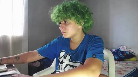 Little Mike Independent model online show from November 14, 2025, 7:01 pm