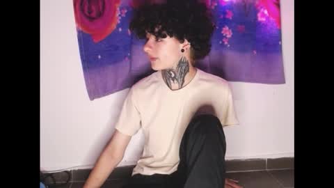 Little Mike Independent model online show from February 19, 2026, 5:42 pm